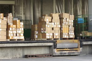 Amazon自己発送とFBA発送の違い、手数料体系やメリットについて解説します!